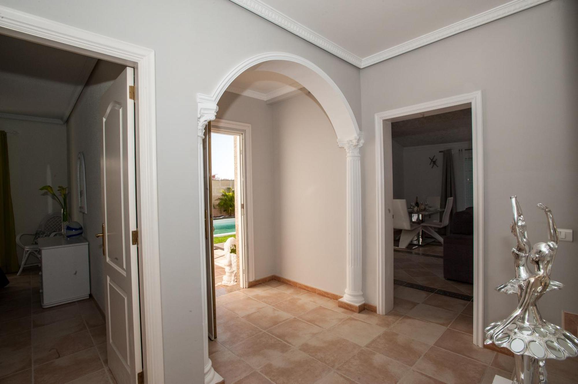 Villa Vanesa Luxury Private Villa With A Heated Pool, 4 Bedrooms And 4 Bathrooms Costa Adeje  Ngoại thất bức ảnh
