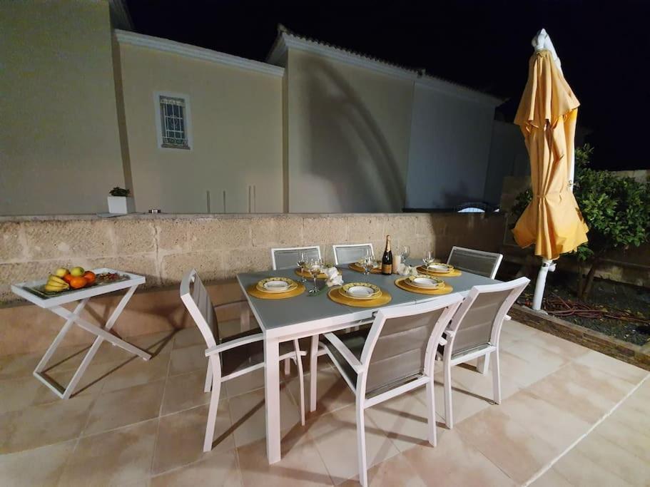 Villa Vanesa Luxury Private Villa With A Heated Pool, 4 Bedrooms And 4 Bathrooms Costa Adeje  Ngoại thất bức ảnh